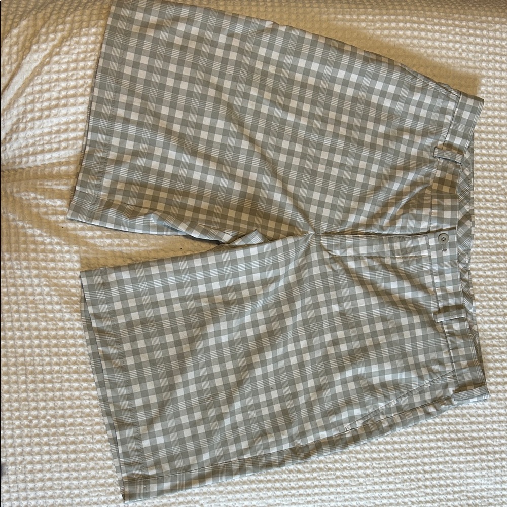 Nike Gold Dri Fit Gray Checkered Shorts 36